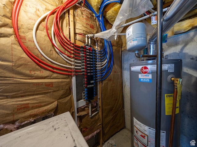 4022 S 2725 W, Roy, UT 84067 - utility room featuring water heater