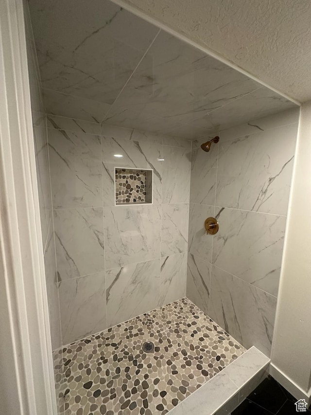 380 N K St, Salt Lake City, UT 84103 - bathroom featuring a tile shower