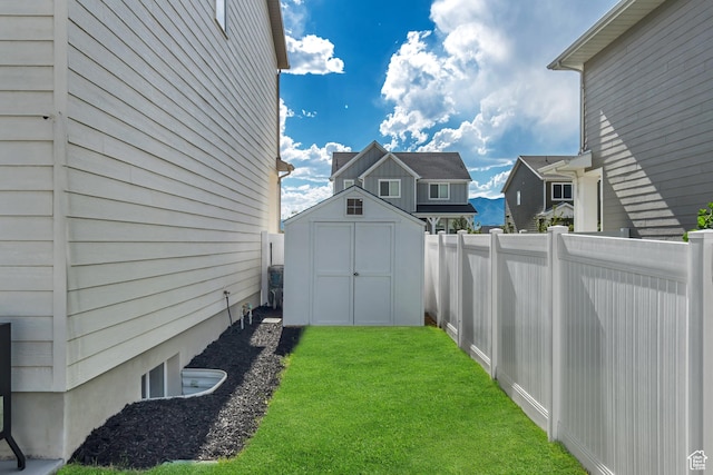 3444 Sparrow Ln W Unit 164, Eagle Mountain, UT 84005 - view of yard with a storage shed