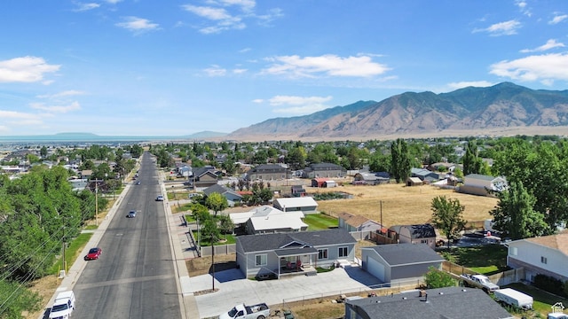 516 N Broadway Ave, Tooele, UT 84074 - aerial view of residential area featuring a mountain backdrop