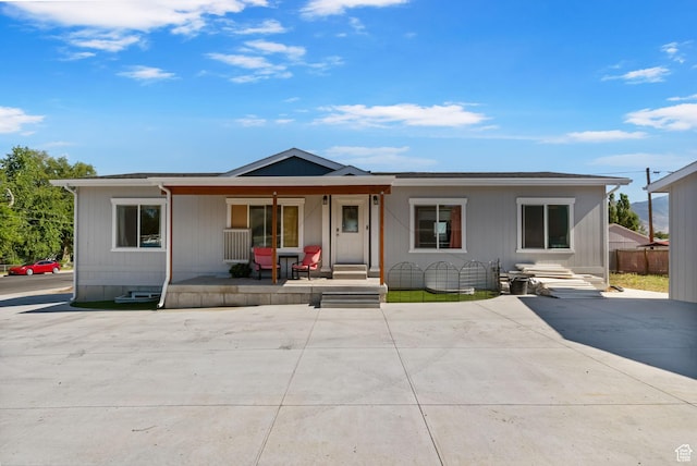 516 N Broadway Ave, Tooele, UT 84074 - view of front facade with covered porch