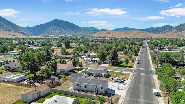 516 N Broadway Ave, Tooele, UT 84074 - aerial view of residential area with a mountainous background