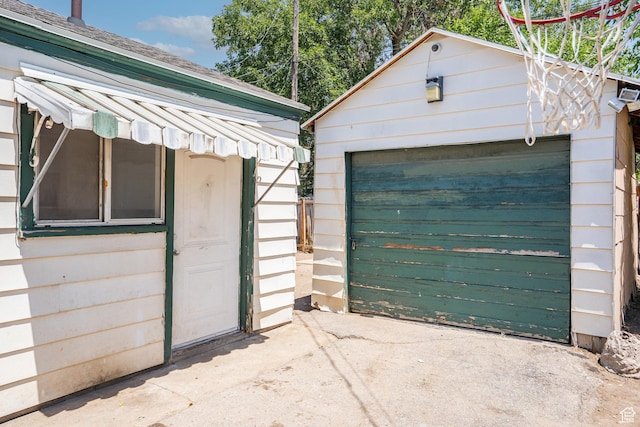 175 S 200 E, Payson, UT 84651 - detached garage with driveway