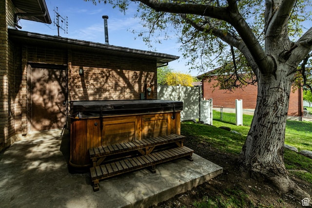 453 Sheridan Cir, Centerville, UT 84014 - view of yard with a hot tub