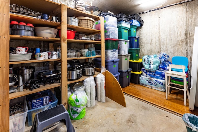 453 Sheridan Cir, Centerville, UT 84014 - view of storage room