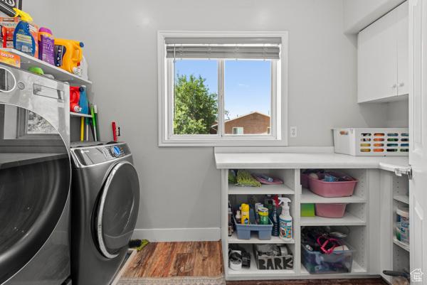 13032 S 1300 W, Riverton, UT 84065 - laundry area featuring independent washer and dryer and wood finished floors