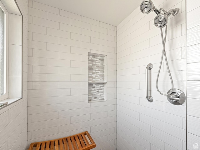 2677 N 700 E, Provo, UT 84604 - full bathroom featuring a tile shower