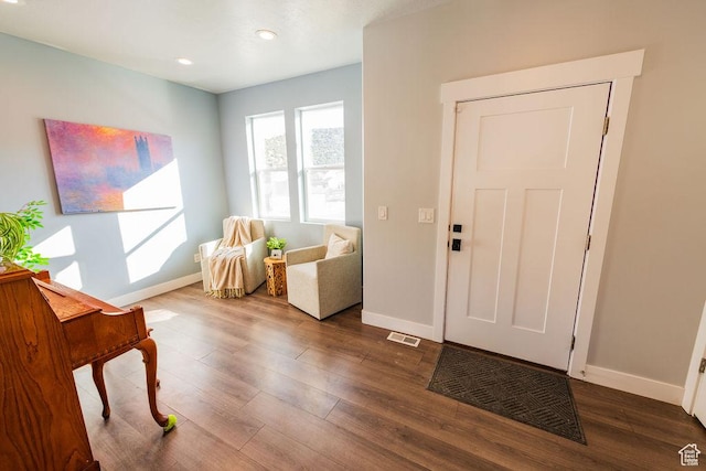 7390 N Pawnee Rd, Eagle Mountain, UT 84005 - entryway featuring wood finished floors and recessed lighting