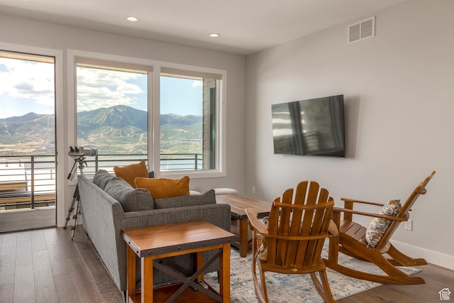 855 E Klaim Dr, Hideout, UT 84036 - living area with wood finished floors and recessed lighting