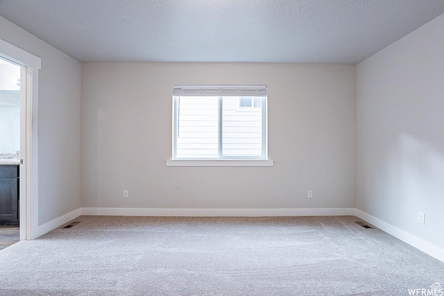 124 N Peach St, Santaquin, UT 84655 - empty room with carpet floors