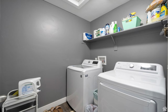 5198 W Courtly Ln, Herriman, UT 84096 - washroom featuring washing machine and clothes dryer and baseboards