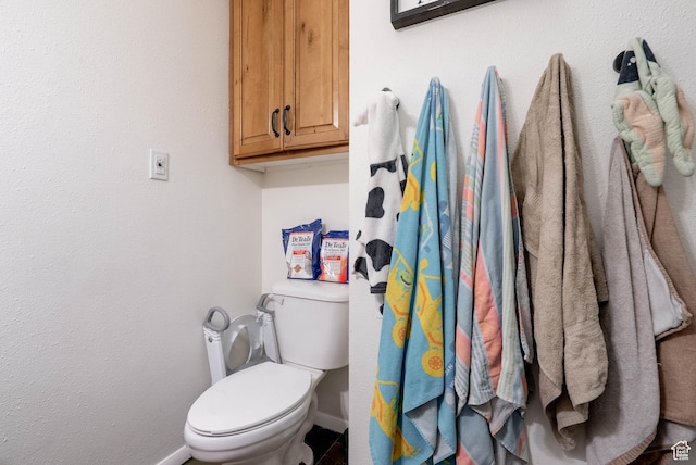 1663 W 2500 N, Vernal, UT 84078 - bathroom with baseboards and toilet