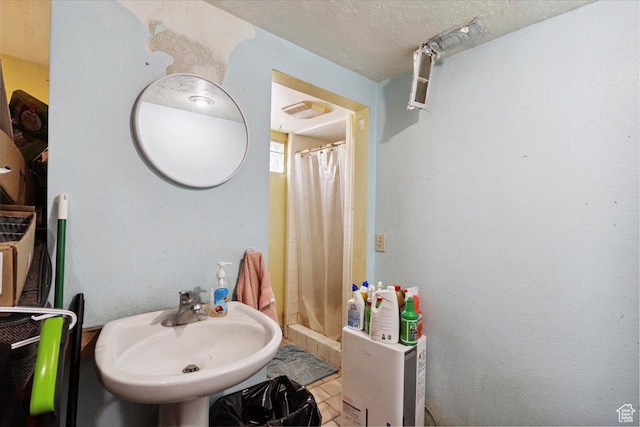 2262 W 2300 N, Clinton, UT 84015 - full bathroom with curtained shower