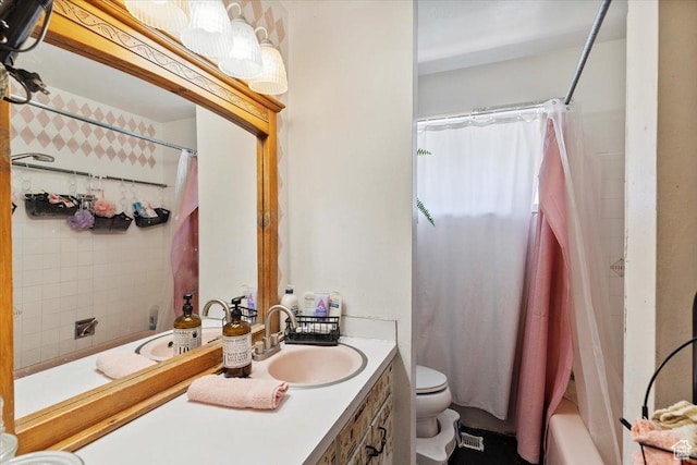 2262 W 2300 N, Clinton, UT 84015 - bathroom with vanity and shower / bath combination with curtain