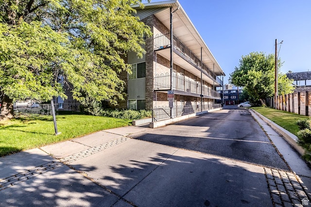 471 E 600 N Unit 4, Provo, UT 84606 - view of asphalt road with a gate