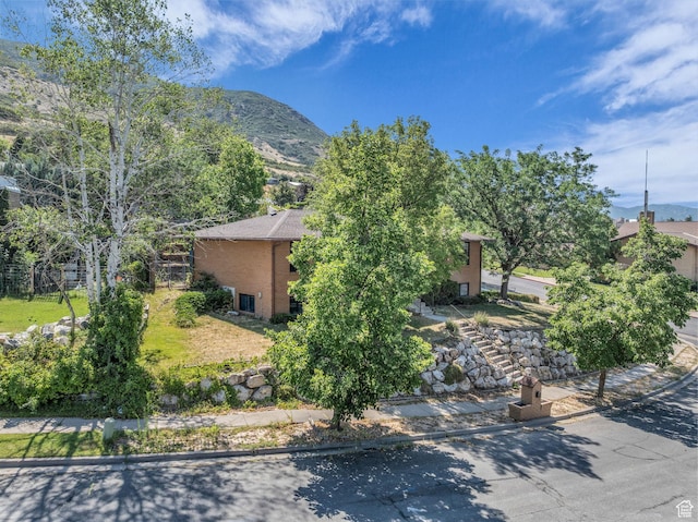 1834 N 200 E, Centerville, UT 84014 - view of front of house with a mountain view