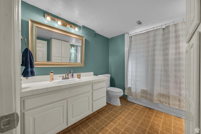1834 N 200 E, Centerville, UT 84014 - bathroom featuring vanity and shower / bath combo with shower curtain