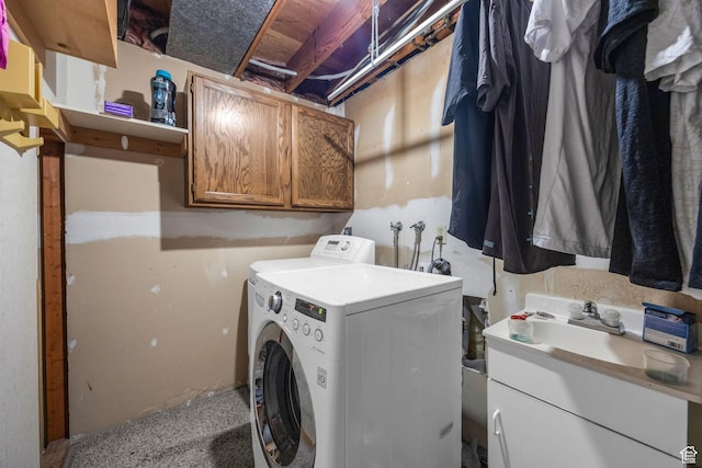 1834 N 200 E, Centerville, UT 84014 - laundry area featuring washing machine and dryer and cabinet space