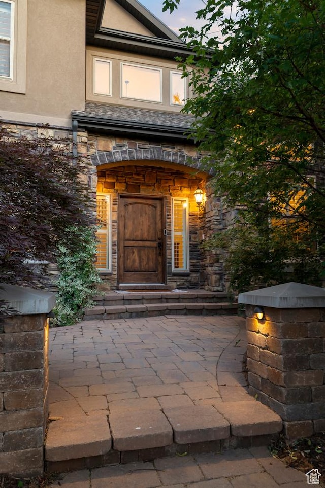 292 E Clubview Ln, Lehi, UT 84043 - doorway to property with stucco siding and stone siding