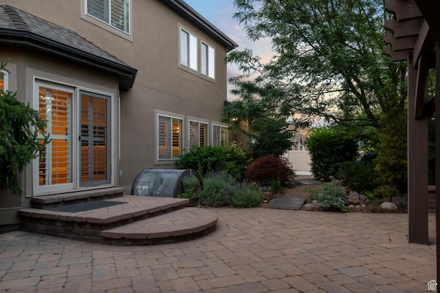 292 E Clubview Ln, Lehi, UT 84043 - patio terrace at dusk featuring a patio