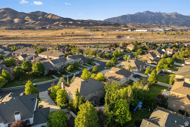 292 E Clubview Ln, Lehi, UT 84043 - aerial view of property and surrounding area featuring nearby suburban area and mountains