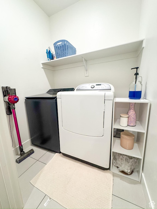 457 S Wood Stream Rd, American Fork, UT 84003 - laundry room featuring washing machine and dryer and tile patterned floors