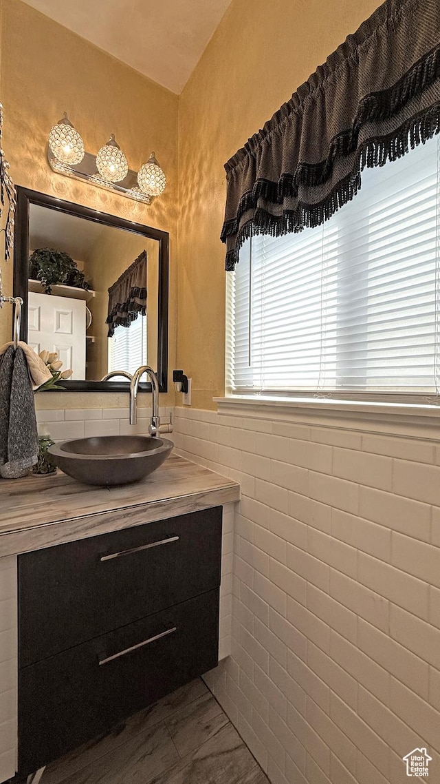 11766 S Hidden Valley Rd E, Sandy, UT 84092 - bathroom featuring vanity