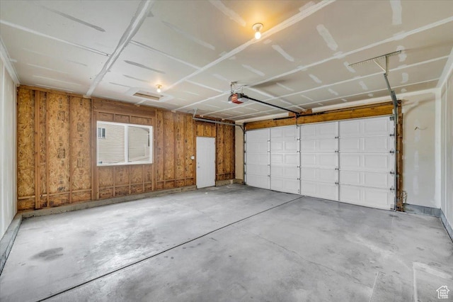 971 N 600 E, Springville, UT 84663 - garage featuring a garage door opener