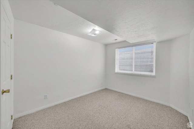 971 N 600 E, Springville, UT 84663 - unfurnished room featuring carpet floors and a textured ceiling