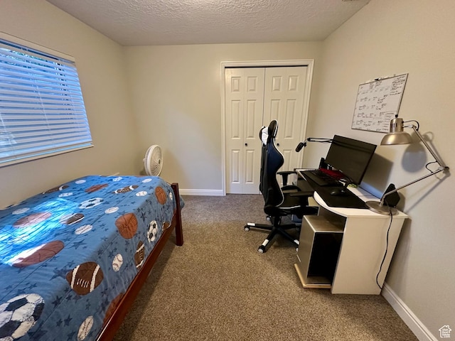 2442 N 2275 E, Layton, UT 84040 - bedroom featuring carpet flooring, a closet, a desk, and a textured ceiling