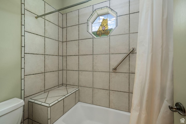 238 N Vista Ct, Saratoga Springs, UT 84045 - bathroom featuring toilet and shower / tub combo with curtain