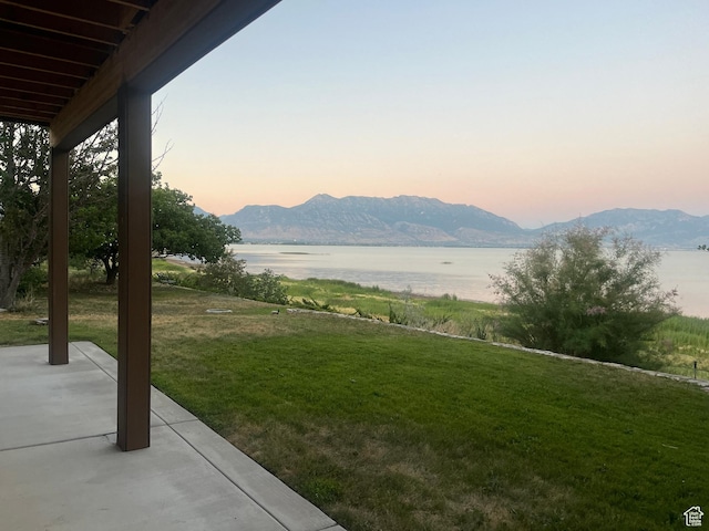 238 N Vista Ct, Saratoga Springs, UT 84045 - view of mountain background featuring a large body of water