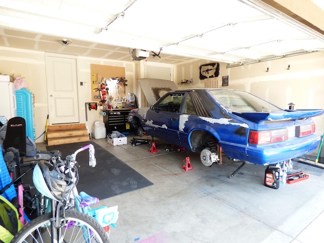 375 W Park Vw S, Spanish Fork, UT 84660 - garage featuring a garage door opener