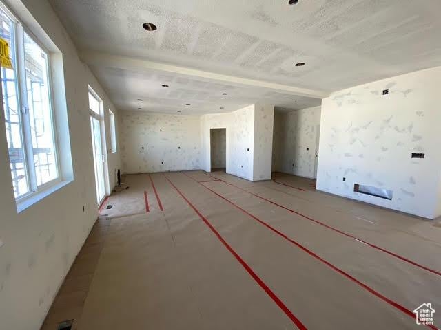 462 W Sapphire Dr Unit 7016, Tooele, UT 84074 - view of unfurnished living room