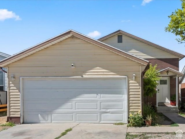 4706 W Roundtable Rd S, West Valley City, UT 84120 - view of front of property with an attached garage