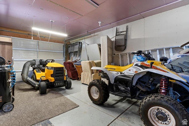6533 W Elena St S, West Valley City, UT 84128 - view of garage