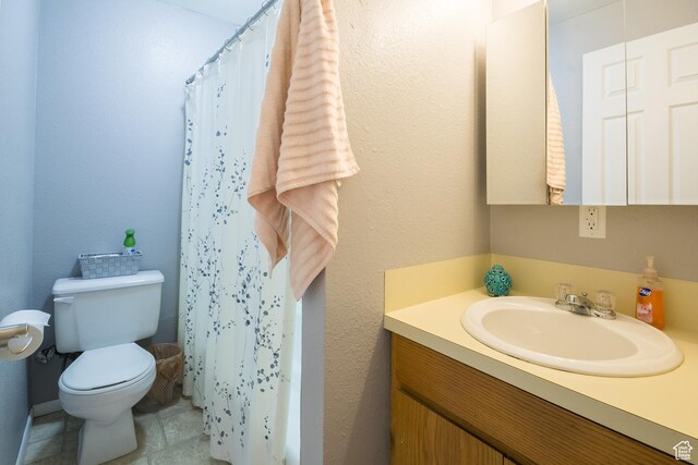 70 N 1100 W, Vernal, UT 84078 - full bath featuring vanity and a shower with shower curtain