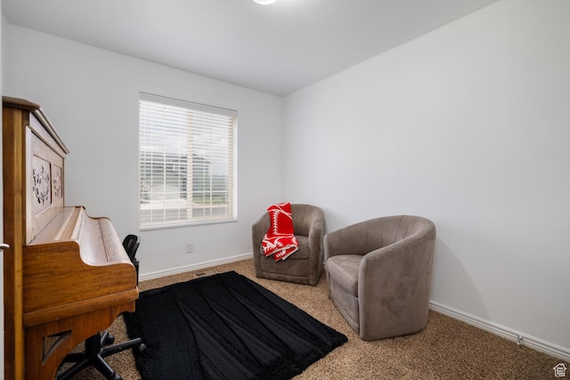 392 E 2900 S, Vernal, UT 84078 - living area featuring carpet flooring and baseboards