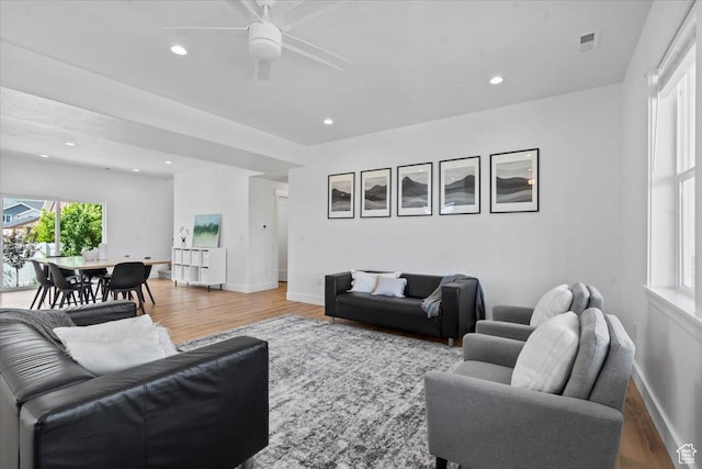 723 W 800 S, Springville, UT 84663 - living area featuring wood finished floors, recessed lighting, and a ceiling fan