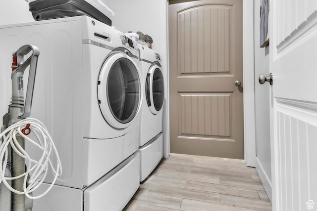 1188 N 100 E, Nephi, UT 84648 - laundry room with washing machine and clothes dryer and light wood-style floors