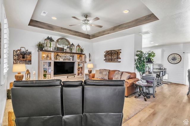 1188 N 100 E, Nephi, UT 84648 - living area with a raised ceiling, a ceiling fan, light wood-style flooring, and recessed lighting