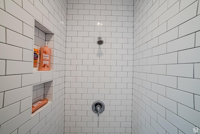 3698 E Butterfield Rd, Eagle Mountain, UT 84005 - full bathroom featuring a tile shower