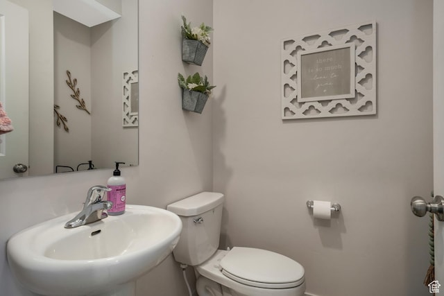 537 W Flora Dr, Saratoga Springs, UT 84045 - half bath featuring toilet and a sink