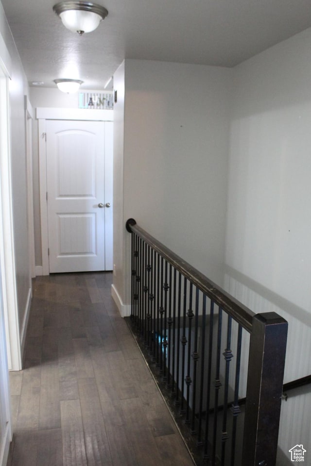 2359 E Prairie Ln, Eagle Mountain, UT 84005 - hallway featuring wood-type flooring and an upstairs landing