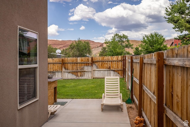 1018 S Valley View Ct, Moab, UT 84532 - view of yard featuring a mountain view
