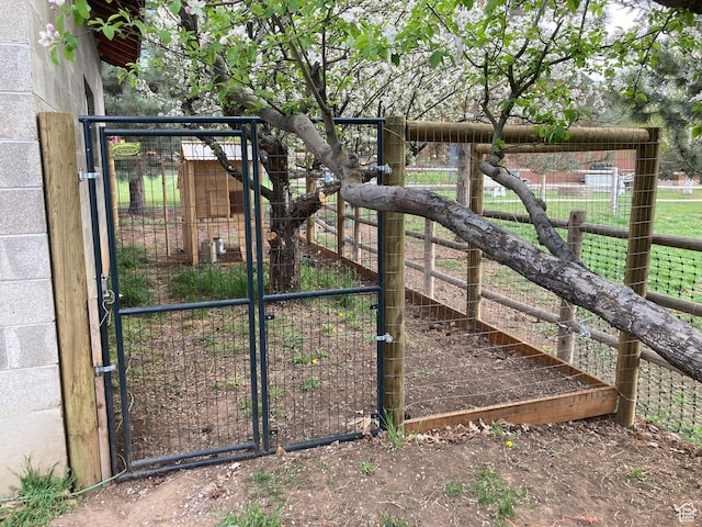 1990 E 400 N, Mapleton, UT 84664 - view of gate