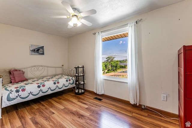 342 E State St, Farmington, UT 84025 - bedroom featuring light wood-style floors and ceiling fan