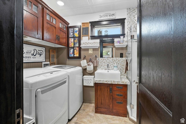 367 W 400 N, Malad City, ID 83252 - laundry area featuring washing machine and clothes dryer, cabinet space, and recessed lighting