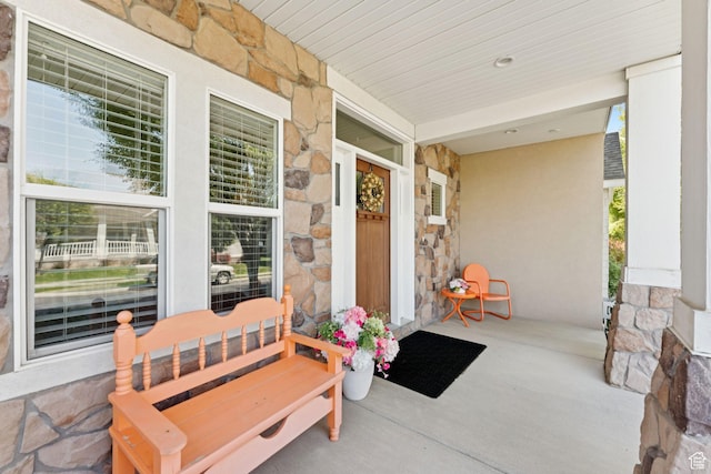 693 S Silver Leaf Dr W, Mapleton, UT 84664 - view of covered porch
