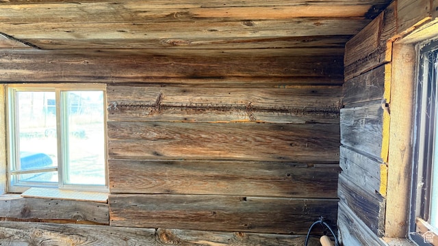 60 W 100th St N, Fillmore, UT 84631 - detailed view of wooden walls